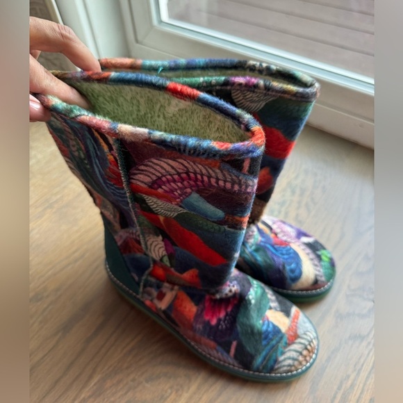 Desigual Multicolor Art Print Boots Women’s Size 37 7 Vibrant Pattern Mid-Calf - Picture 3 of 8